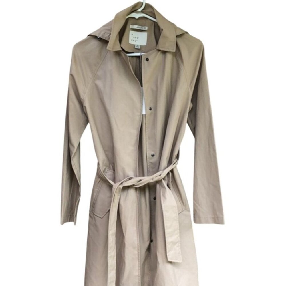 Light Taupe Women’s Trench Coat with Tie Belt